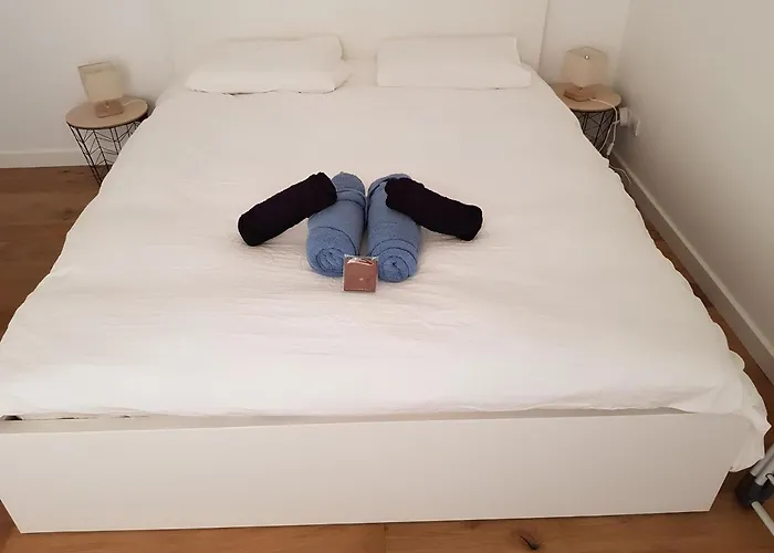 Sleepin Orleans - Parking - Netflix